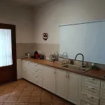Dalia's House Никити